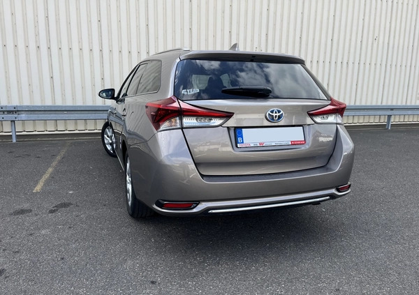 Toyota Auris cena 58900 przebieg: 149000, rok produkcji 2016 z Jedlina-Zdrój małe 232